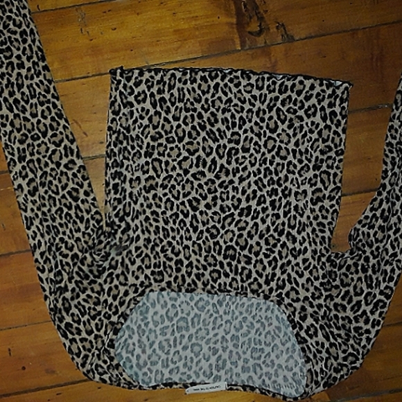 Leopard print cheetah print crop top - Picture 3 of 8